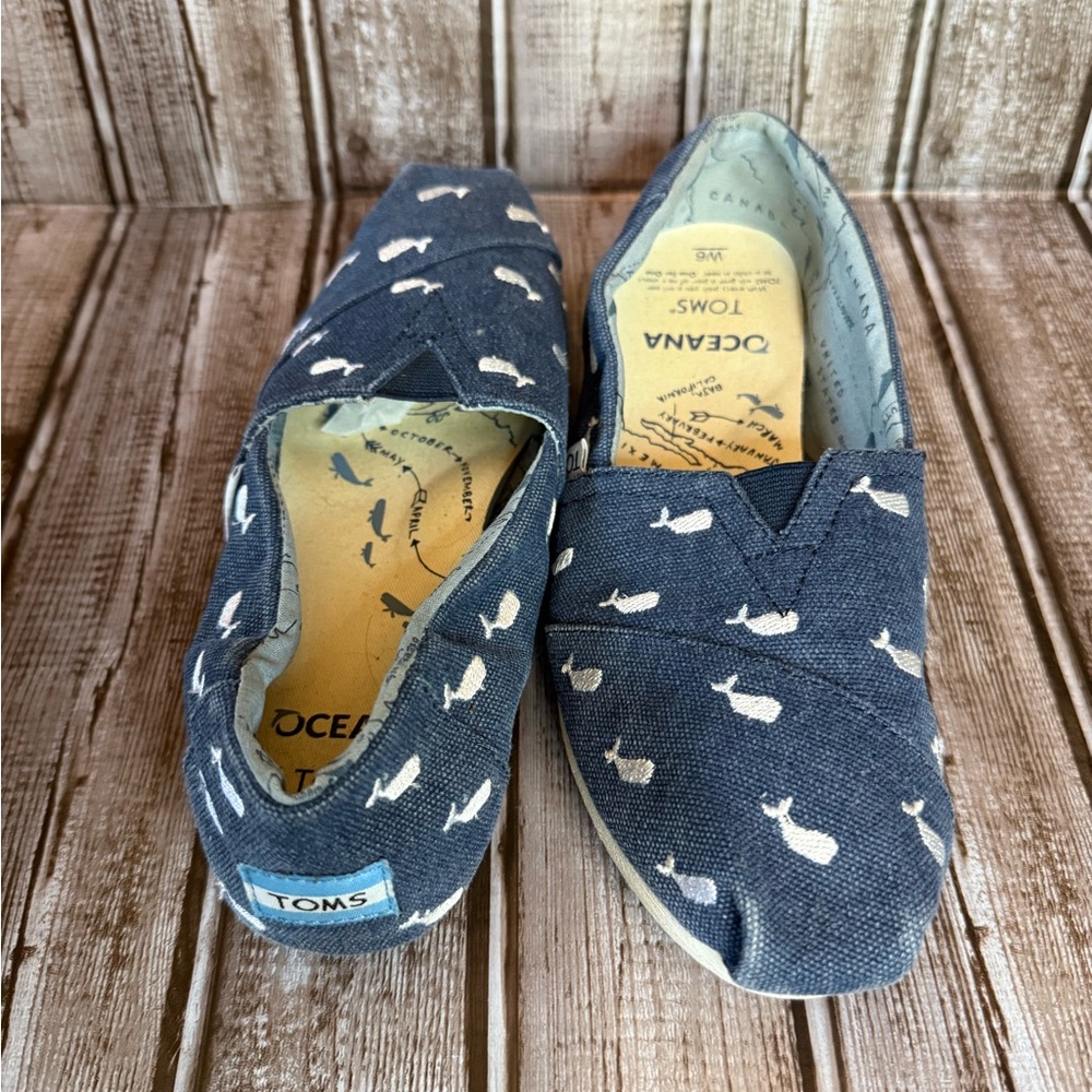 TOMS Navy Whale Pattern Slip-Ons